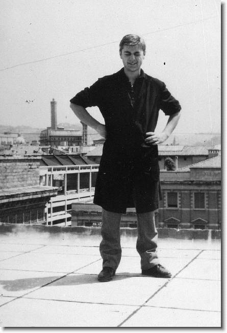 Clicca per scorrere le foto originali ingrandite