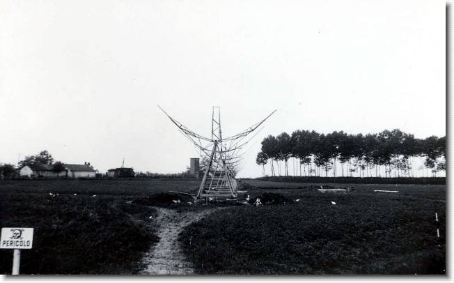 Clicca per scorrere le foto originali ingrandite