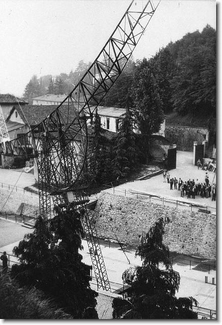 Clicca per scorrere le foto originali ingrandite