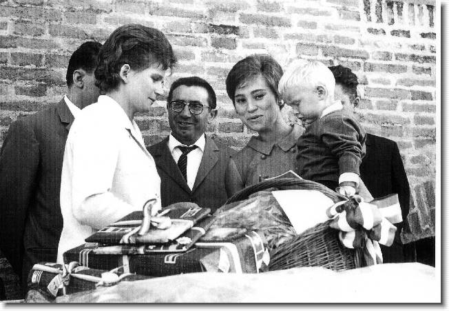 Clicca per scorrere le foto originali ingrandite