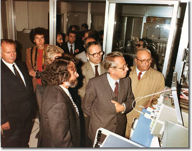 Clicca per scorrere le foto originali ingrandite