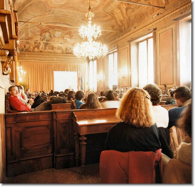 Clicca per scorrere le foto originali ingrandite