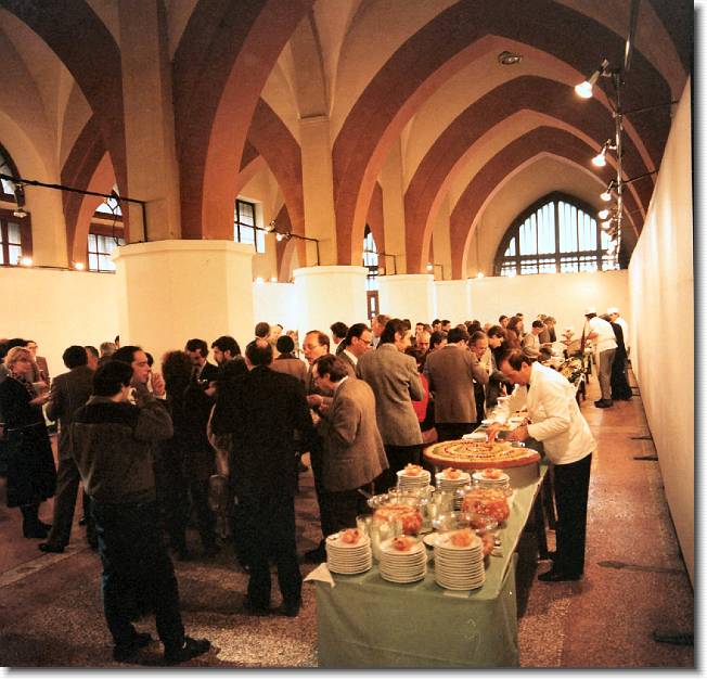 Clicca per scorrere le foto originali ingrandite