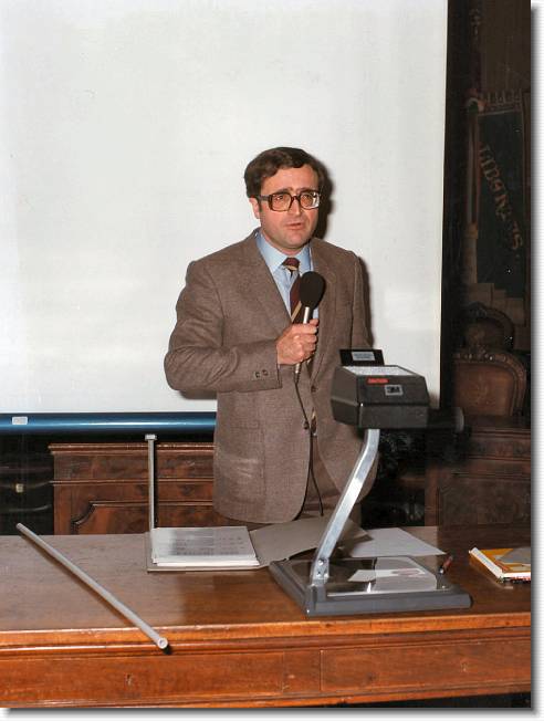Clicca per scorrere le foto originali ingrandite