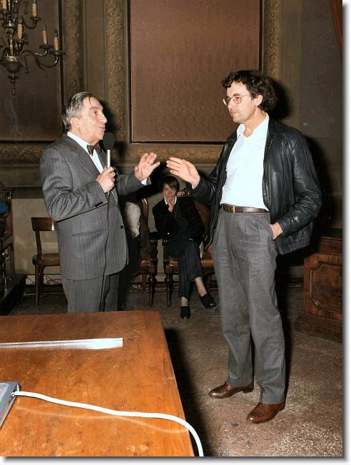 Clicca per scorrere le foto originali ingrandite